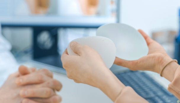 Plastic,/,Cosmetic,Surgeon,Shows,Female,Patient,Breast,Implant,Samples