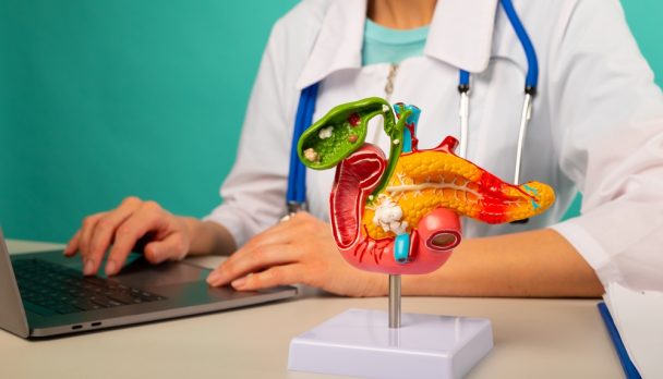 Anatomical,Pancreas,Model,On,Work,Desk,Of,Doctor